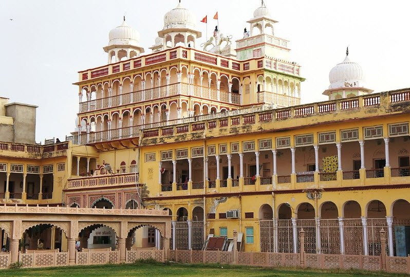 Shree Rani Sati Dadi Mandir, Jhunjhunu, Rajasthan - Vushii.com Shree Rani Sati Dadi Mandir, Jhunjhunu, Rajasthan - Vushii.com
